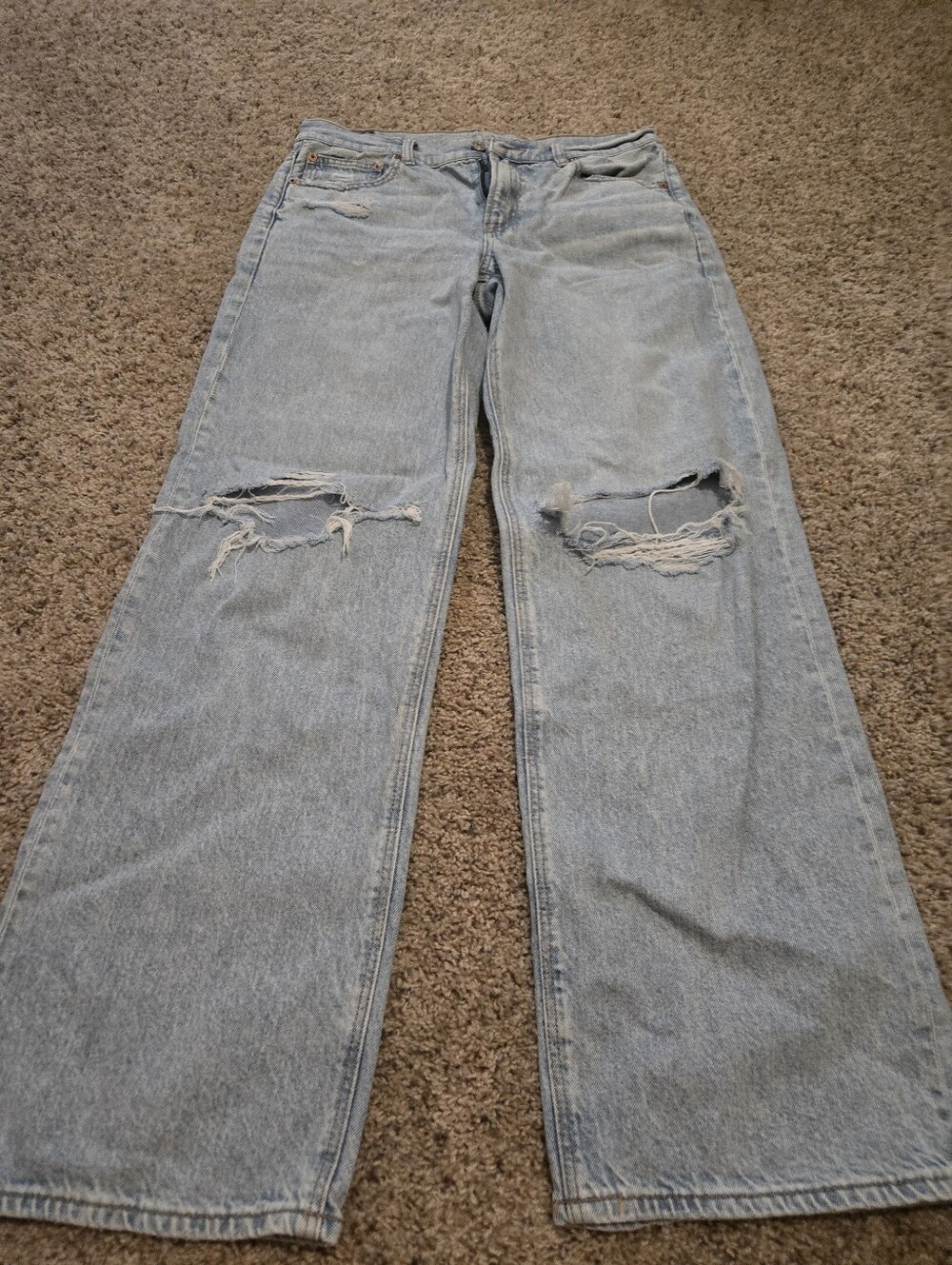 American Eagle Light Blue Distressed Wide-Leg Women’s Jeans